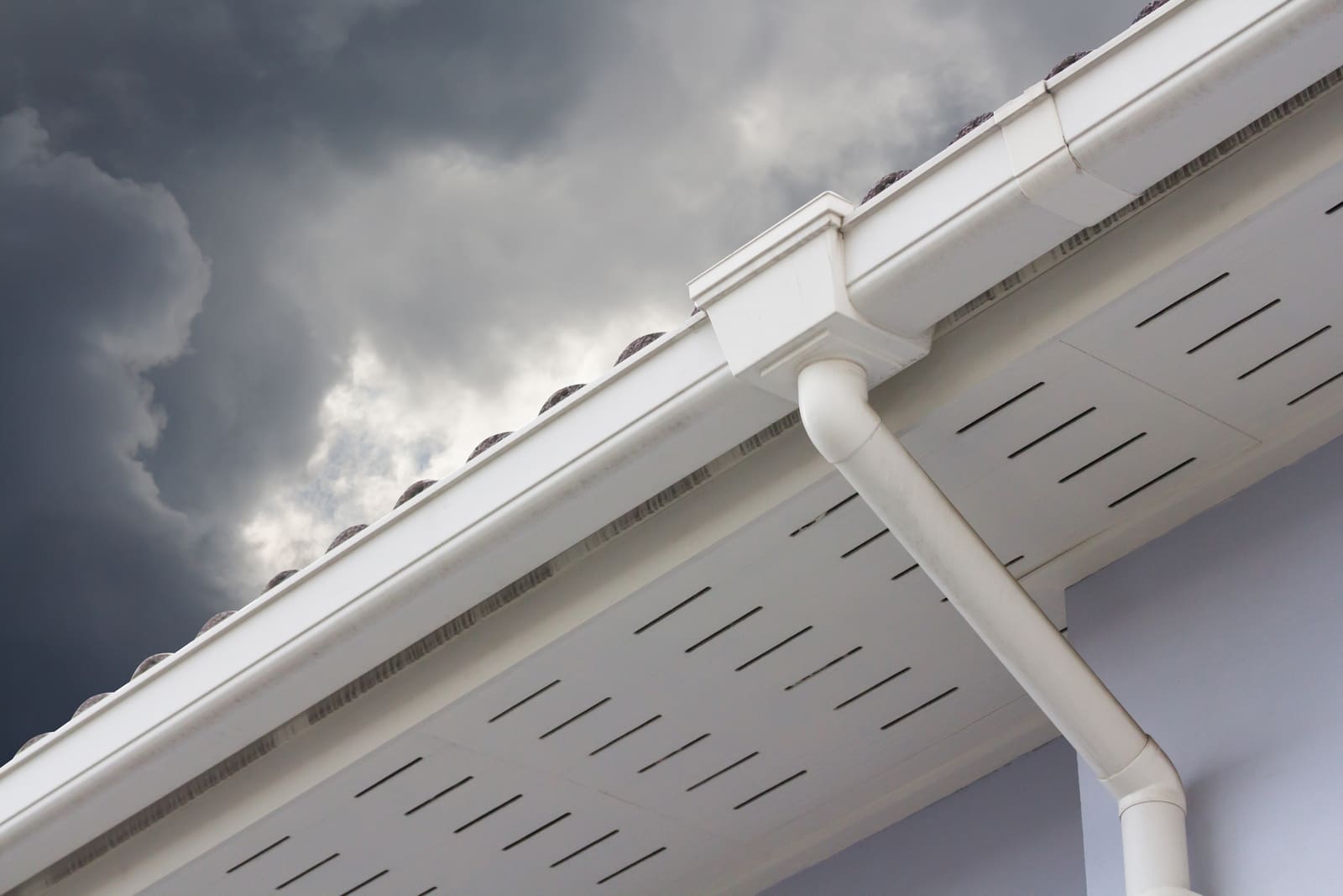 Creative Roofing Ltd carrying out guttering in Abingdon